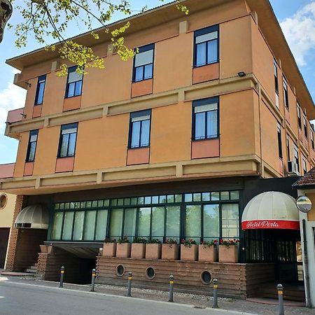 Hotel Perla Massa Lombarda Exteriér fotografie