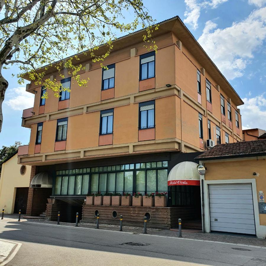 Hotel Perla Massa Lombarda Exteriér fotografie