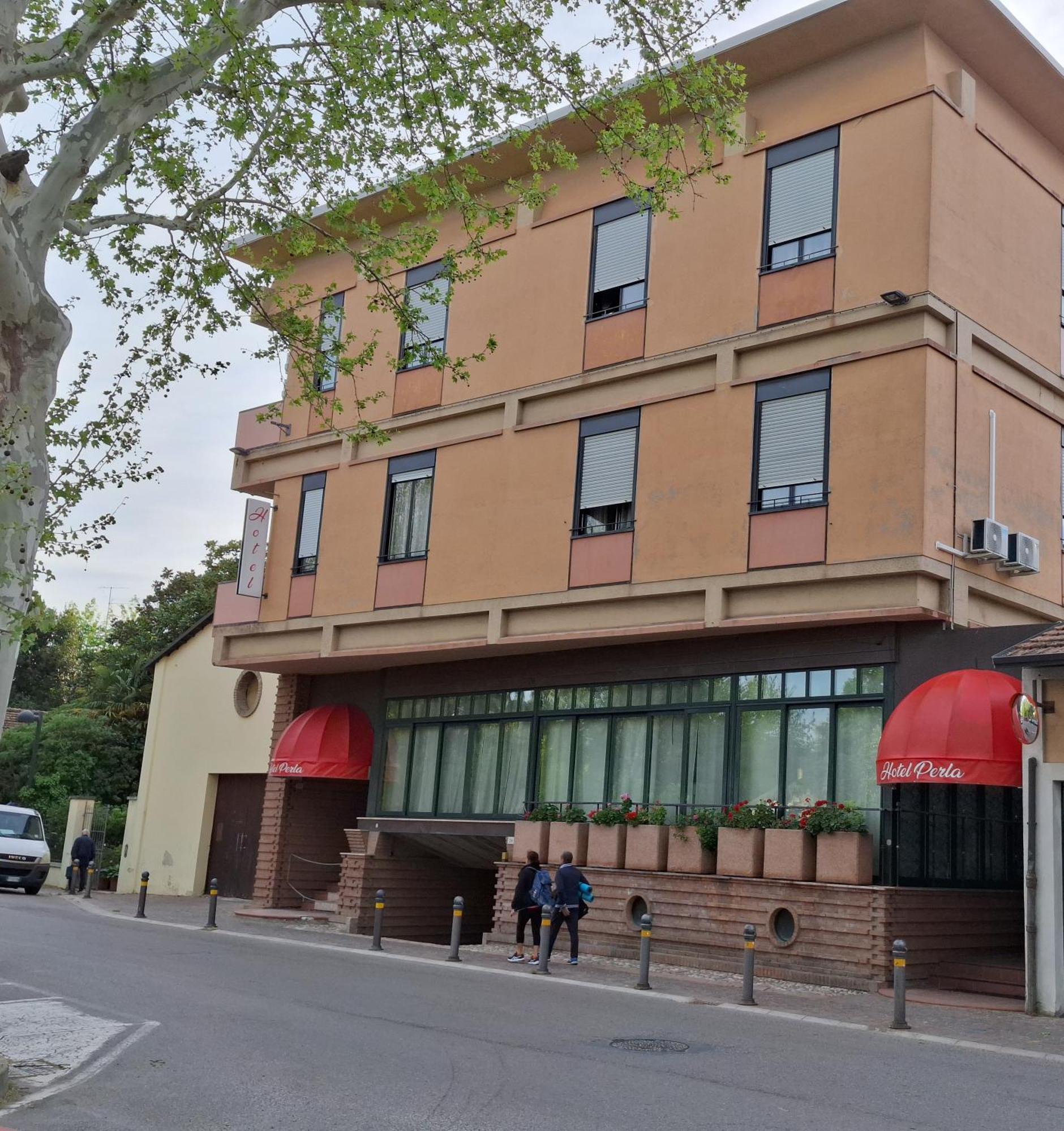 Hotel Perla Massa Lombarda Exteriér fotografie